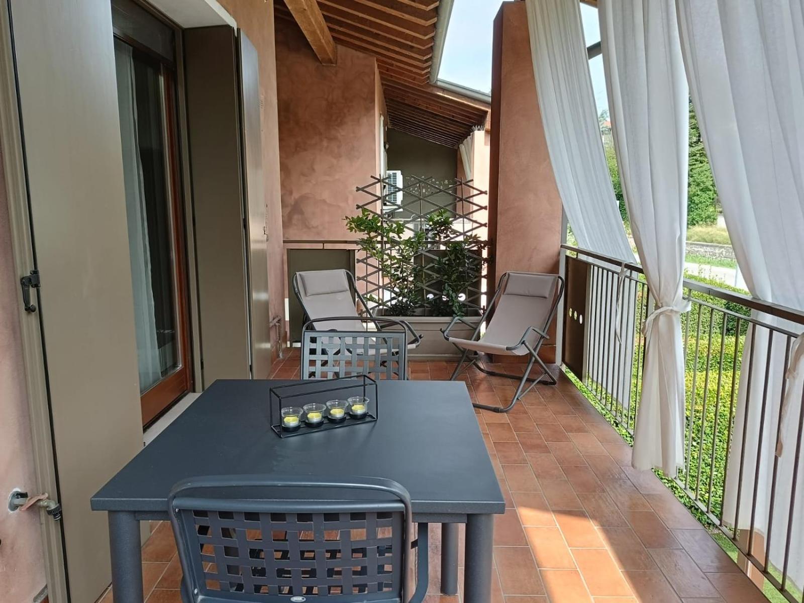 Home La Rosa Del Garda Peschiera del Garda Exterior photo